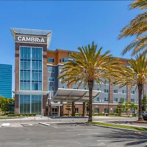 **** Hotel Cambria Lax Stati Uniti
